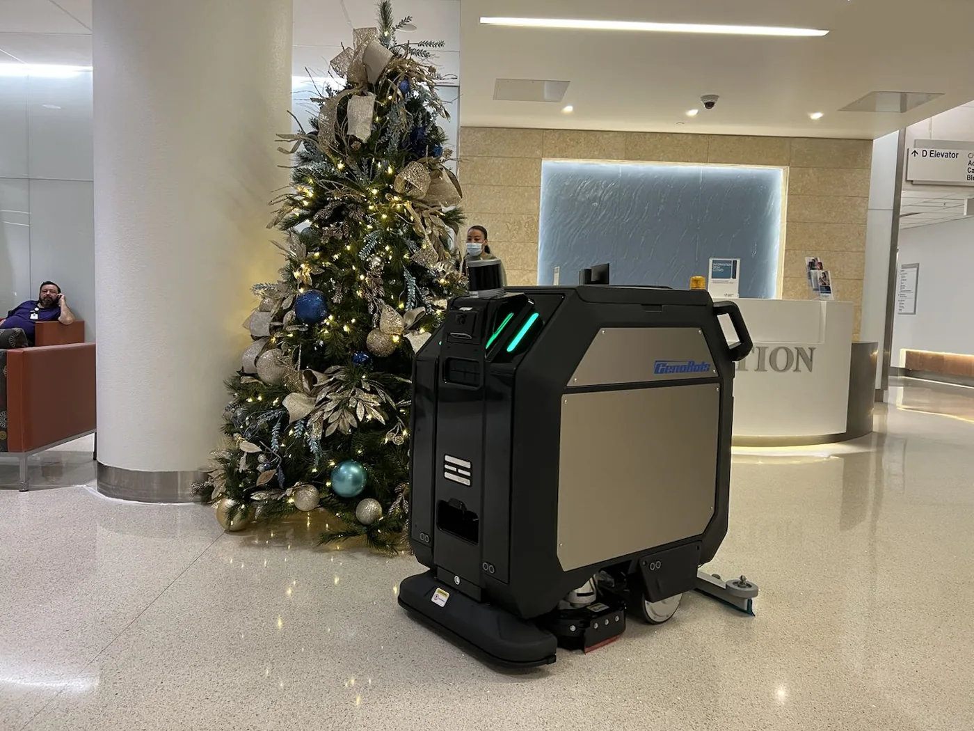 An autonomous L50 scrubber-dryer cleaning a shopping-centre floor